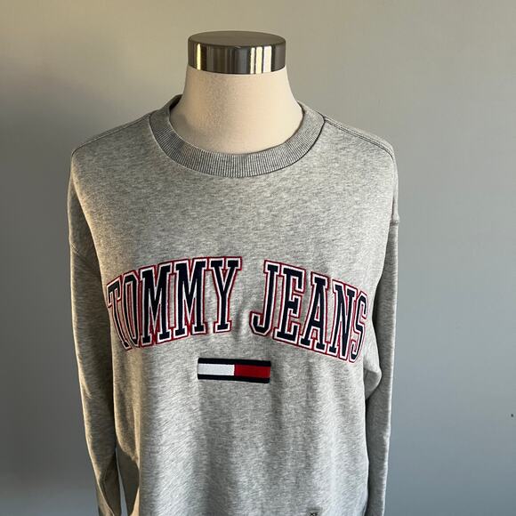 Tommy Hilfiger Jeans Sweatshirt Tunic Dress Embroidered Crew Neck Gray XS NWT - Picture 3 of 9